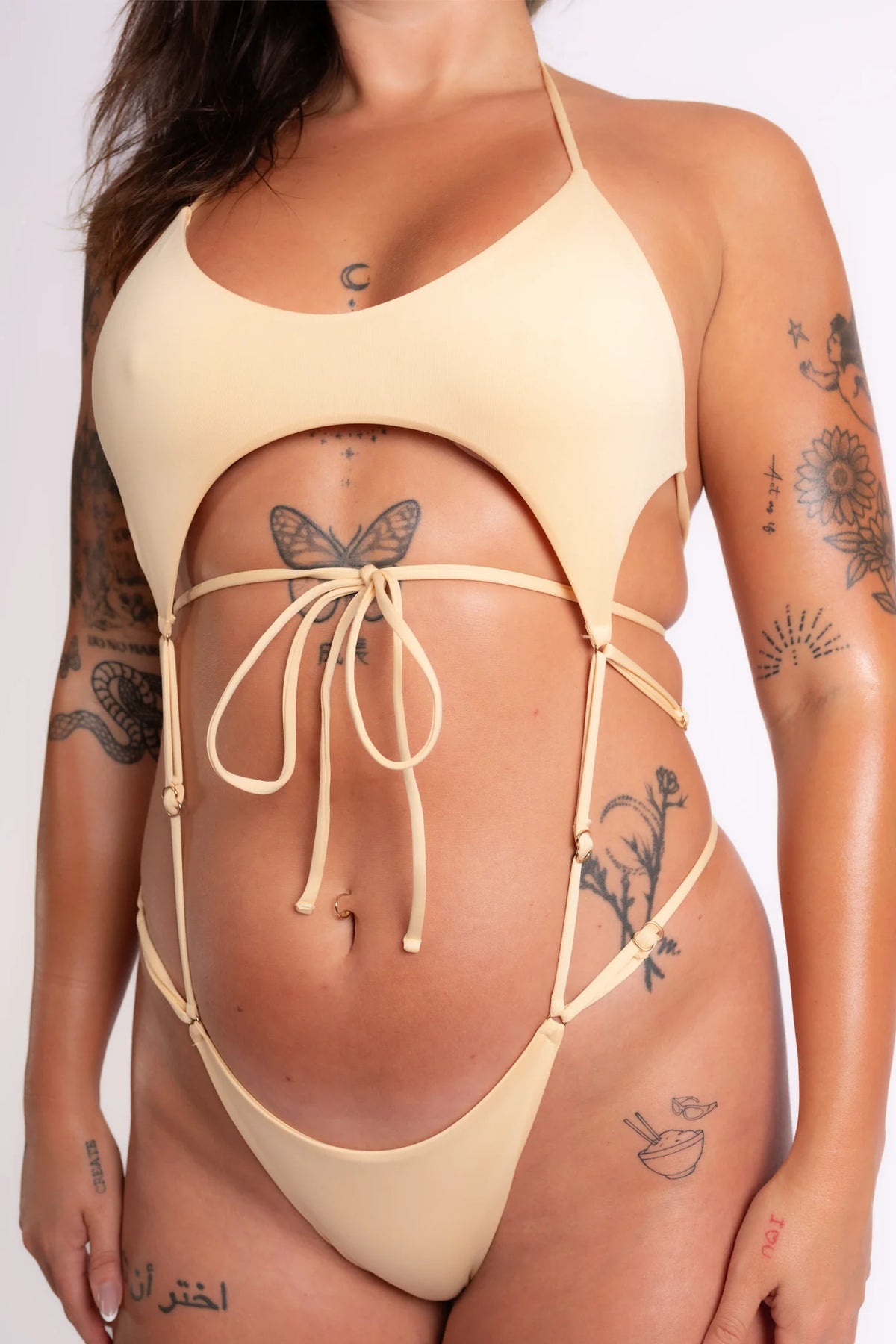 BaddieString - Honey Hustler Light Abricot