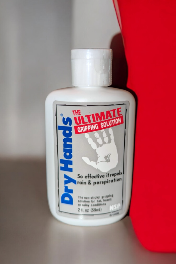 Bouteille de Dry Hands originale pour une accroche et une poigne qui ne glisse pas